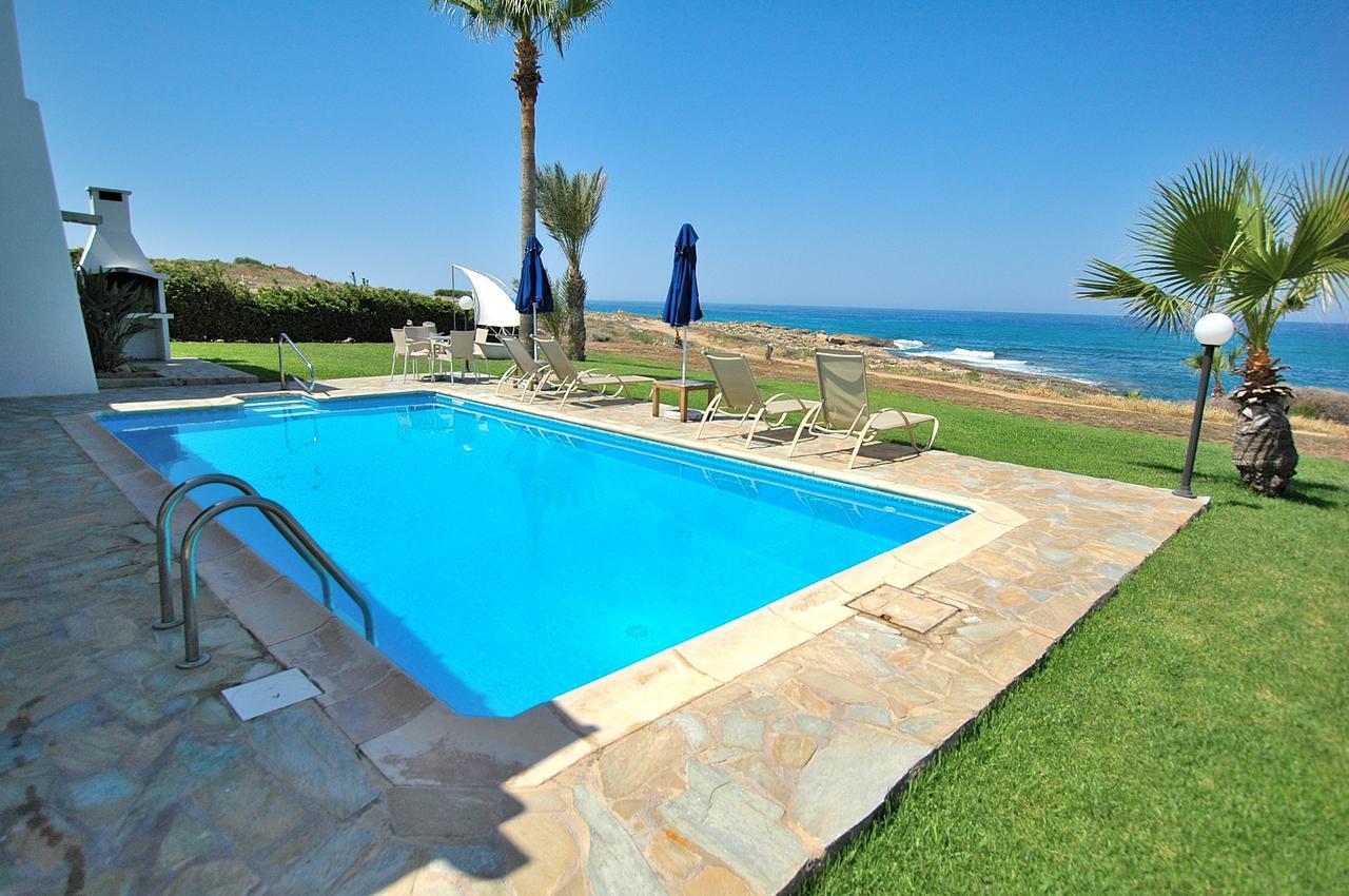 Kymmates Beach Front Villas Paphos Extérieur photo