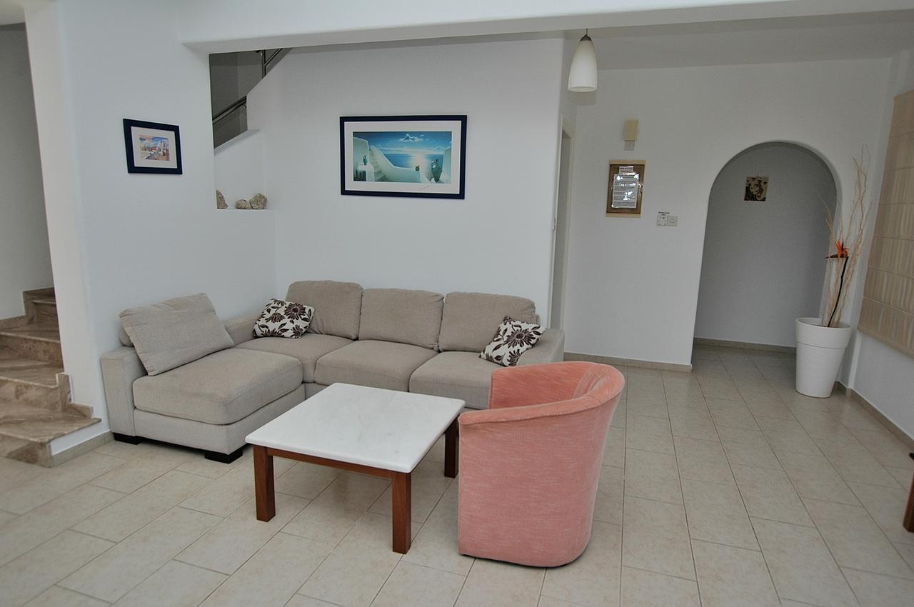 Kymmates Beach Front Villas Paphos Extérieur photo